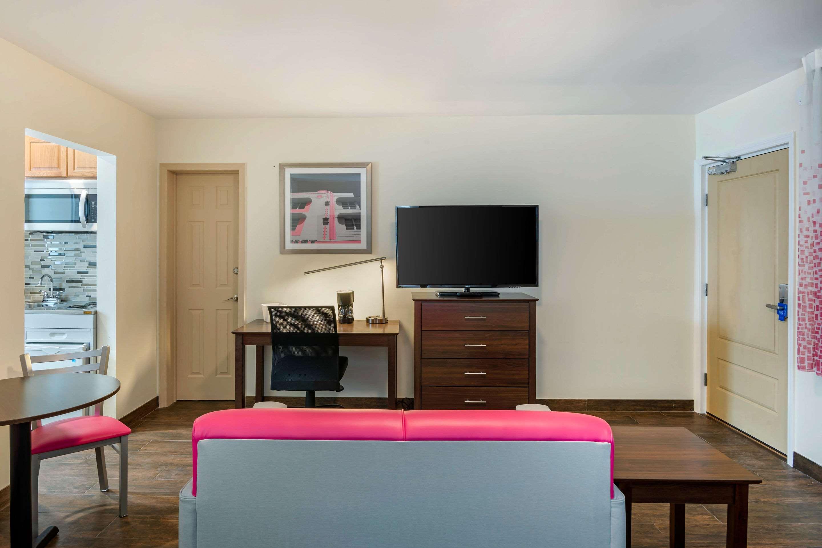 Downtown Hollywood Gardens Inn & Suites Exteriér fotografie