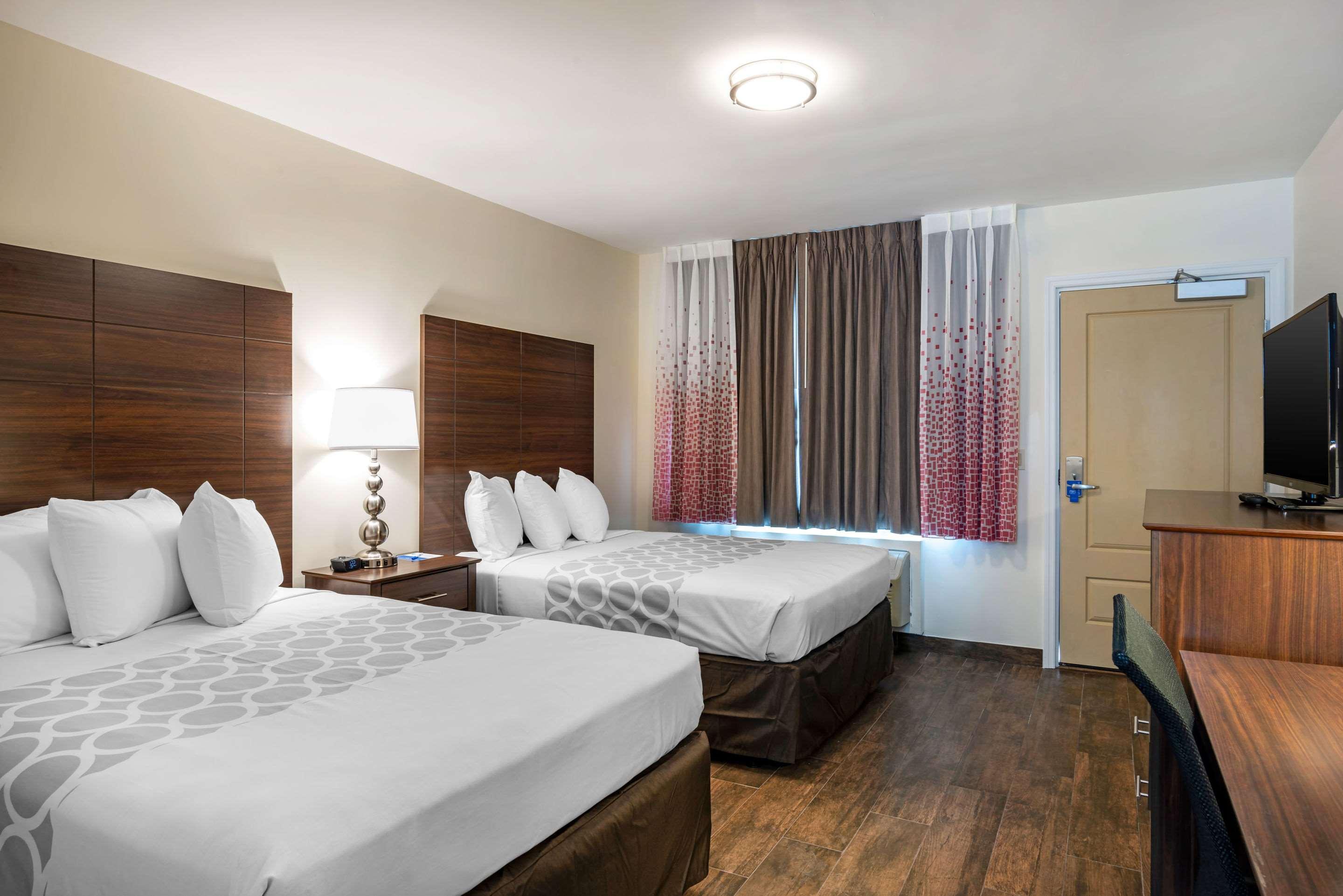 Downtown Hollywood Gardens Inn & Suites Exteriér fotografie