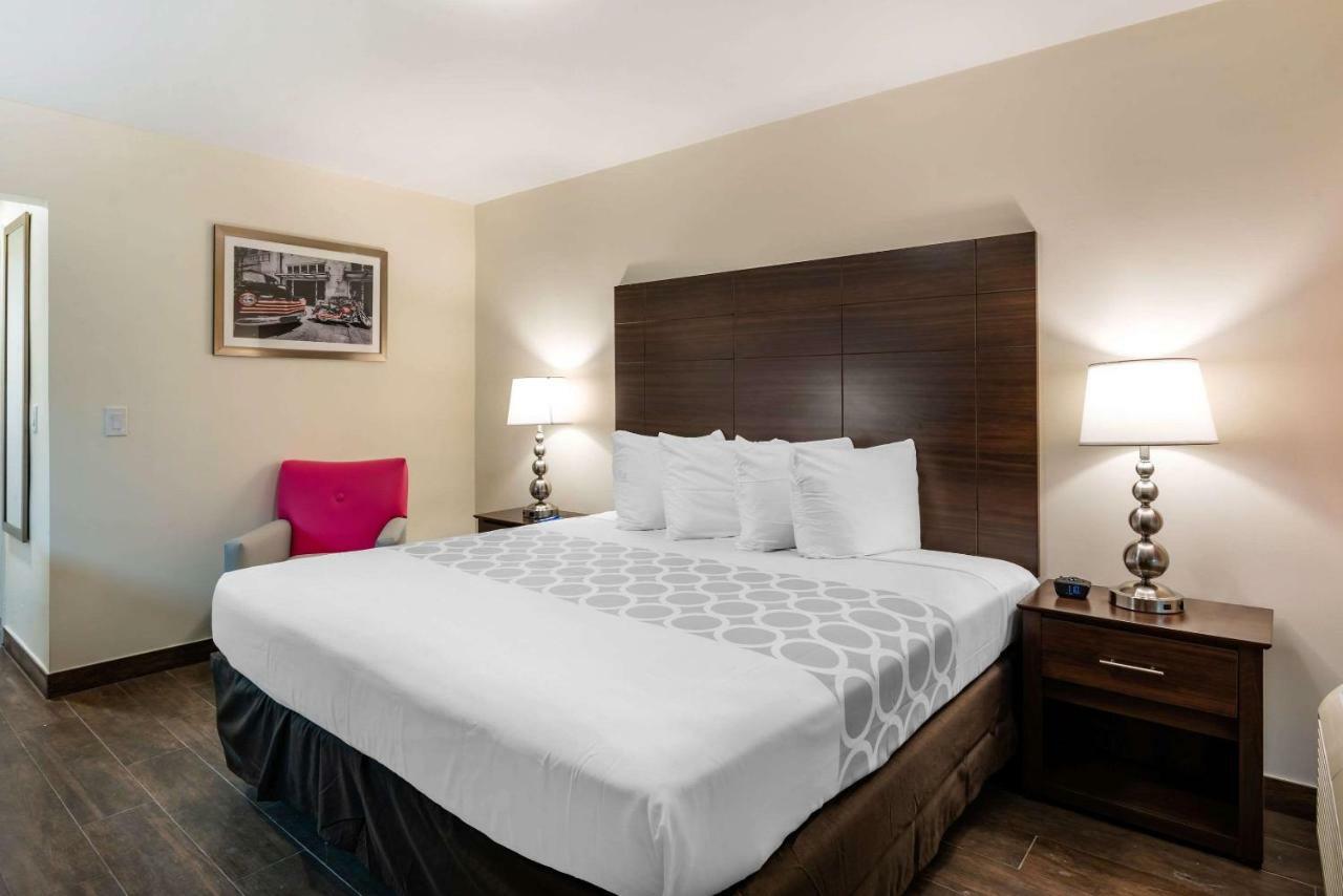 Downtown Hollywood Gardens Inn & Suites Exteriér fotografie